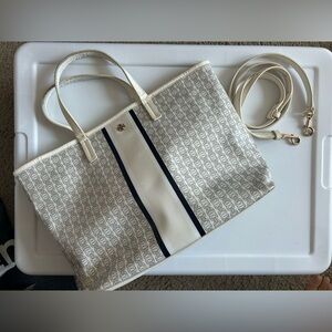 Well Loved Tory Burch Gemini Link 2-Way Bag